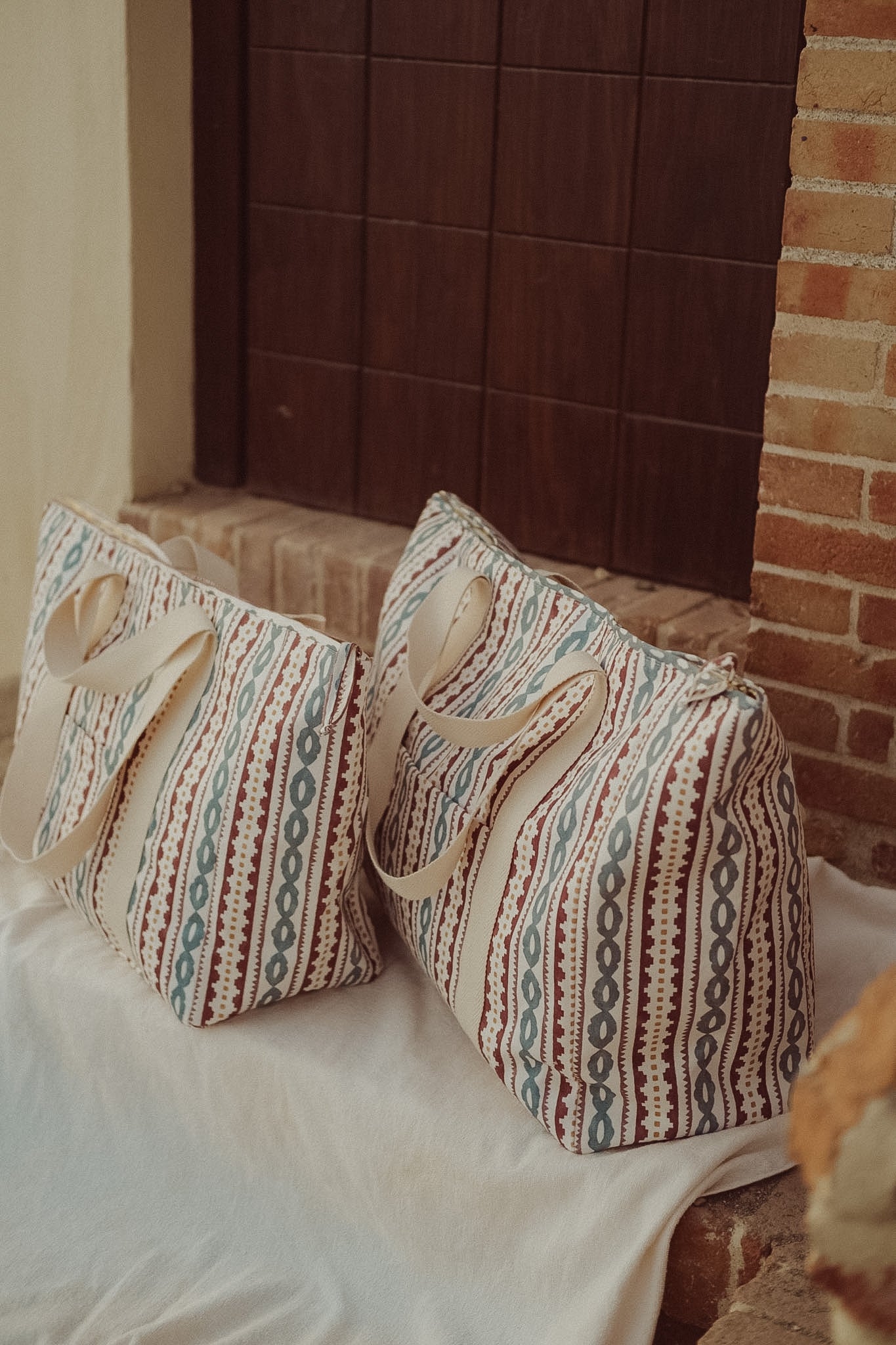 Tula Tote Santa Pola — Mediana · Burdeos